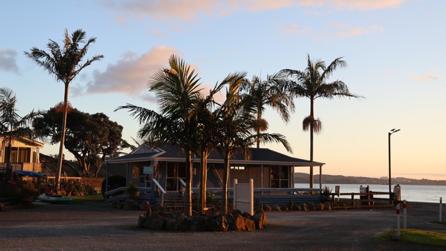 Sunset at Hihi Beach TOP 10 Holiday Park