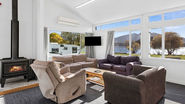 Hampshire Holiday Parks - Glendhu Bay Lodge