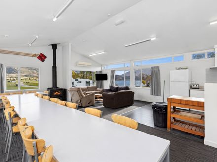 Hampshire Holiday Parks - Glendhu Bay Lodge Room 3