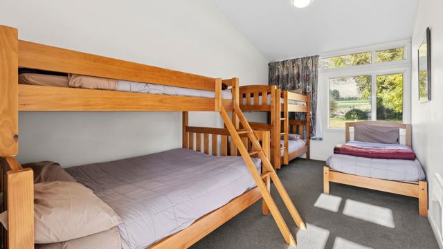Hampshire Holiday Parks - Glendhu Bay Lodge Room 4