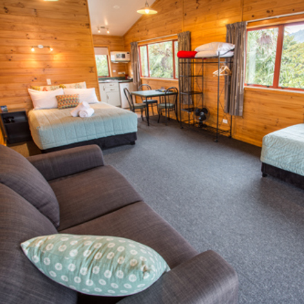 Nelson City TOP 10 Holiday Park motels and cabins