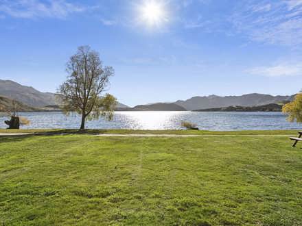 Hampshire Holiday Parks - Glendhu Bay Waterfront Powered Site