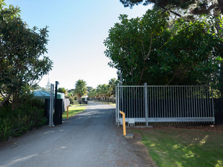 Ahipara TOP 10 Holiday Park Entrance