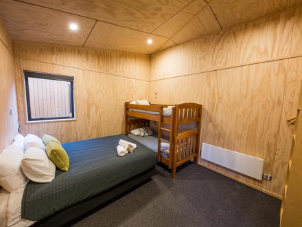 bedroom in apartment at Queenstown TOP 10
