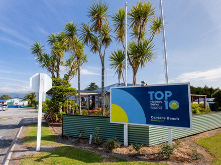 Carters Beach TOP 10 welcome sign