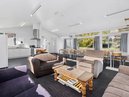 Hampshire Holiday Parks - Glendhu Bay Lodge Room 4