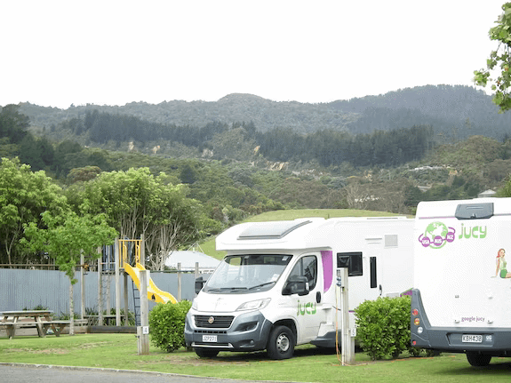 Parking caravans, campervans and motorhomes in Coromandel Town