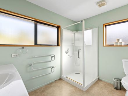 Hampshire Holiday Parks - Glendhu Bay Superior Lake View 3 Bedroom House
