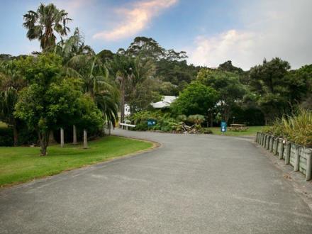 Whatuwhiwhi TOP 10 Holiday Park Driveway Entrance