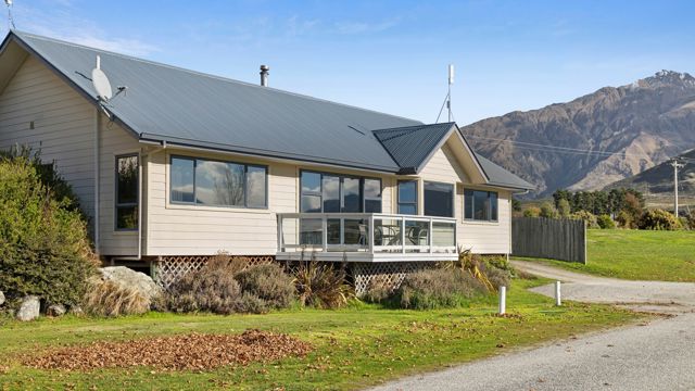 Hampshire Holiday Parks - Glendhu Bay Superior Lake View 3 Bedroom House