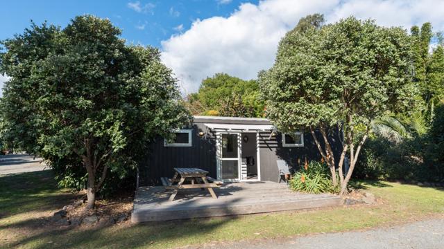 Accommodation at Ahipara TOP 10 Holiday Park