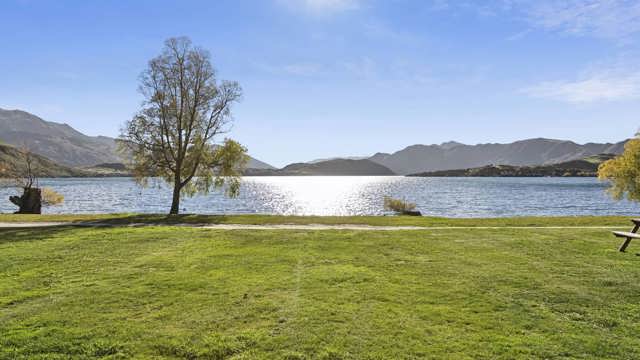 Hampshire Holiday Parks - Glendhu Bay Waterfront Unpowered Site