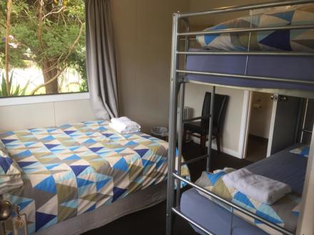 Lodge Quad Room with Ensuite at Ahipara TOP 10 Holiday Park