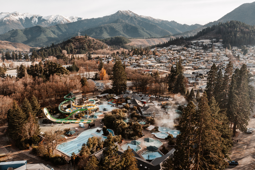 Epic Hot Pools In South Island With Stunning Snowy Backdrops