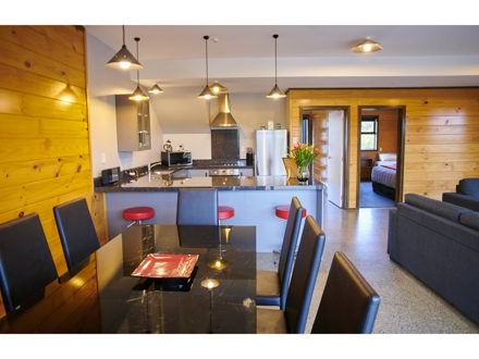 Dining and kitchen in Seaview Apartments