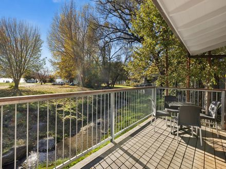 Hampshire Holiday Parks - Glendhu Bay Standard Cabin