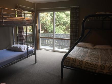 Lodge Bunk Room with ensuite at Ahipara TOP 10 Holiday Park