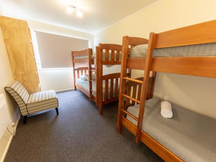 bunk beds in motel at Queenstown TOP 10