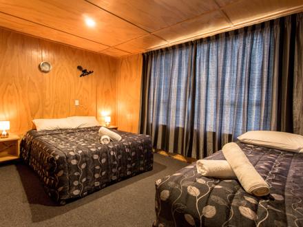 Bedroom in Motel at Fox Glacier TOP 10