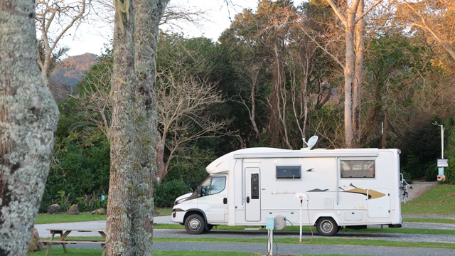 Campervan Sites at Hihi Beach TOP 10 Holiday Park