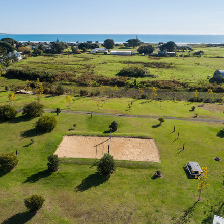 Ahipara TOP 10 Holiday Park Volleyball Court