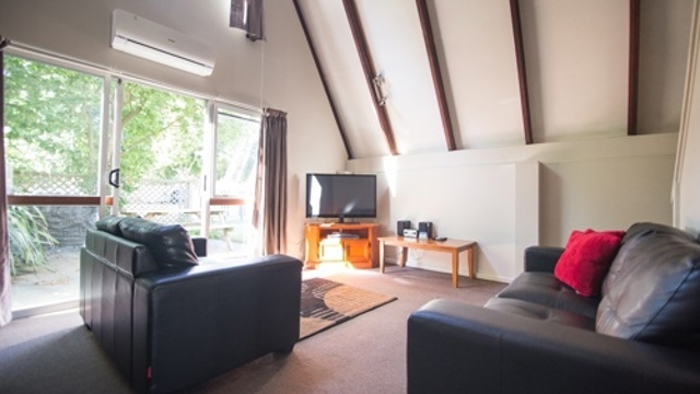 Hastings TOP 10 Holiday Park Park Apartment - 2 Bedroom Lounge Area