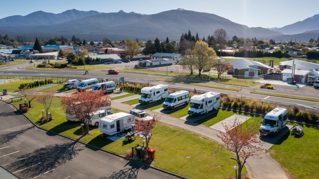 Te Anau powered sites