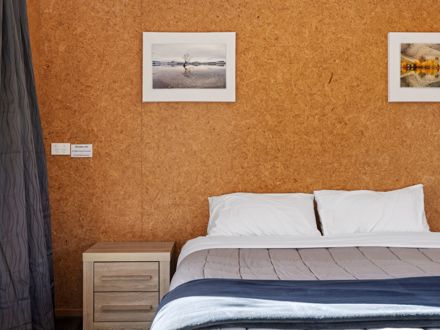 Hampshire Holiday Parks - Glendhu Bay Standard Cabin