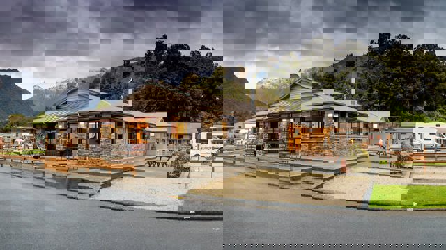 Fox Glacier TOP 10 Holiday Park